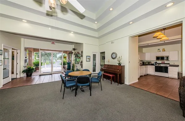 $185,000 | 9860 62nd Avenue North, Unit 1025, St. Petersburg, FL 33708