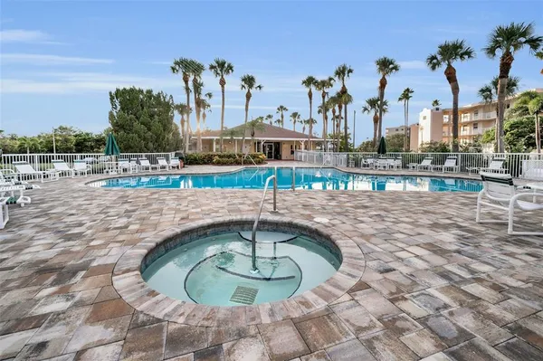 $185,000 | 9860 62nd Avenue North, Unit 1025, St. Petersburg, FL 33708