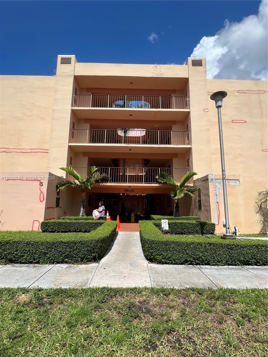 8600 Southwest 133rd Avenue Road, Unit 304 Miami, FL 33183 - Photo 4 of 5
