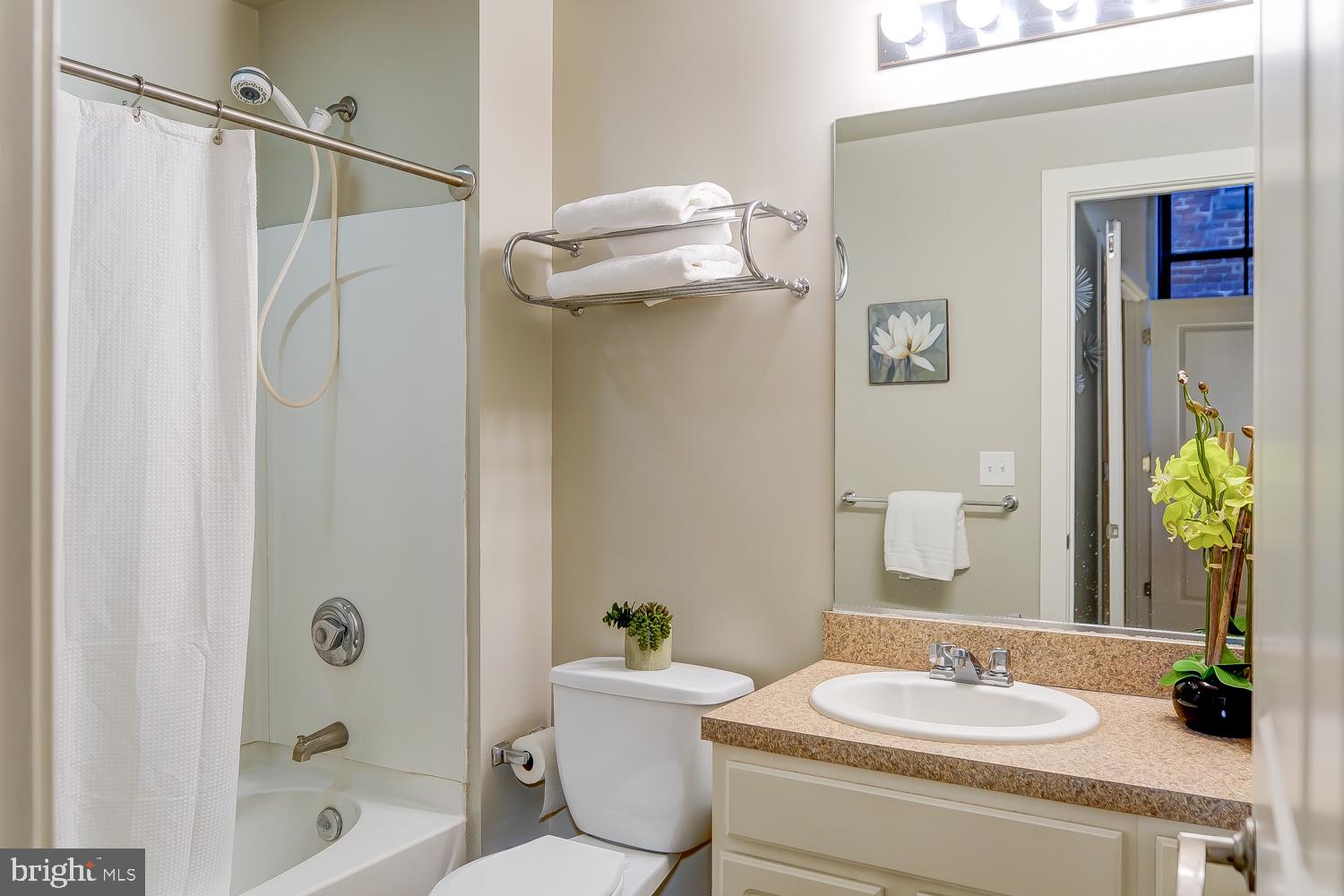 916 G St. Northwest, Unit 306 Washington, DC 20001 - Photo 21 of 25