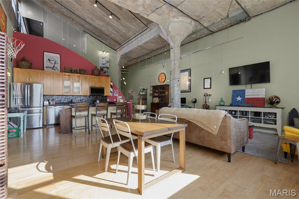 1511 Locust Street, Unit 805 St. Louis, MO 63103 - Photo 13 of 38