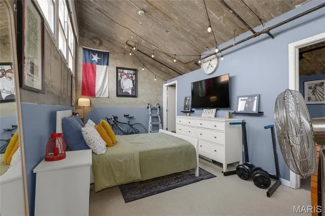 $220,000 | 1511 Locust Street, Unit 805, St. Louis, MO 63103