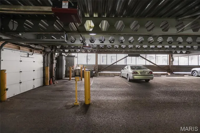 $220,000 | 1511 Locust Street, Unit 805, St. Louis, MO 63103