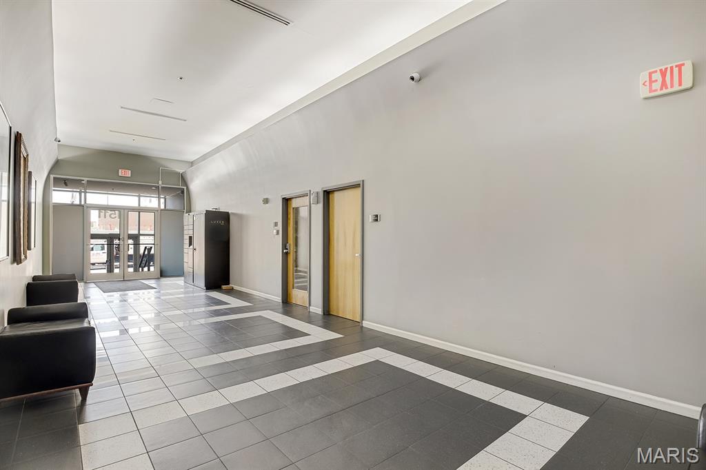 1511 Locust Street, Unit 805 St. Louis, MO 63103 - Photo 3 of 38