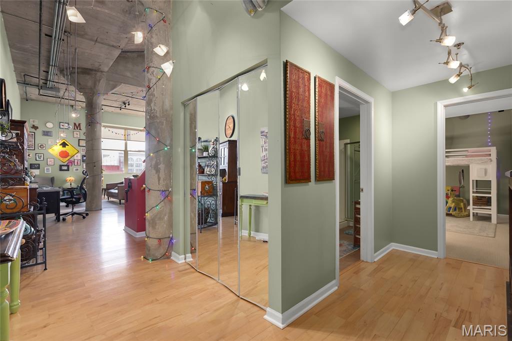 1511 Locust Street, Unit 805 St. Louis, MO 63103 - Photo 4 of 38