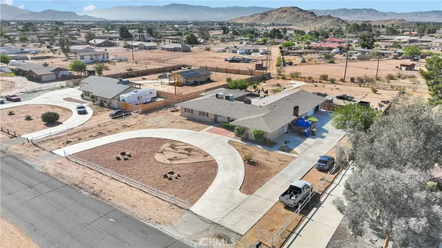 $575,000 | 19949 Rimrock Road East, Apple Valley, CA 92307