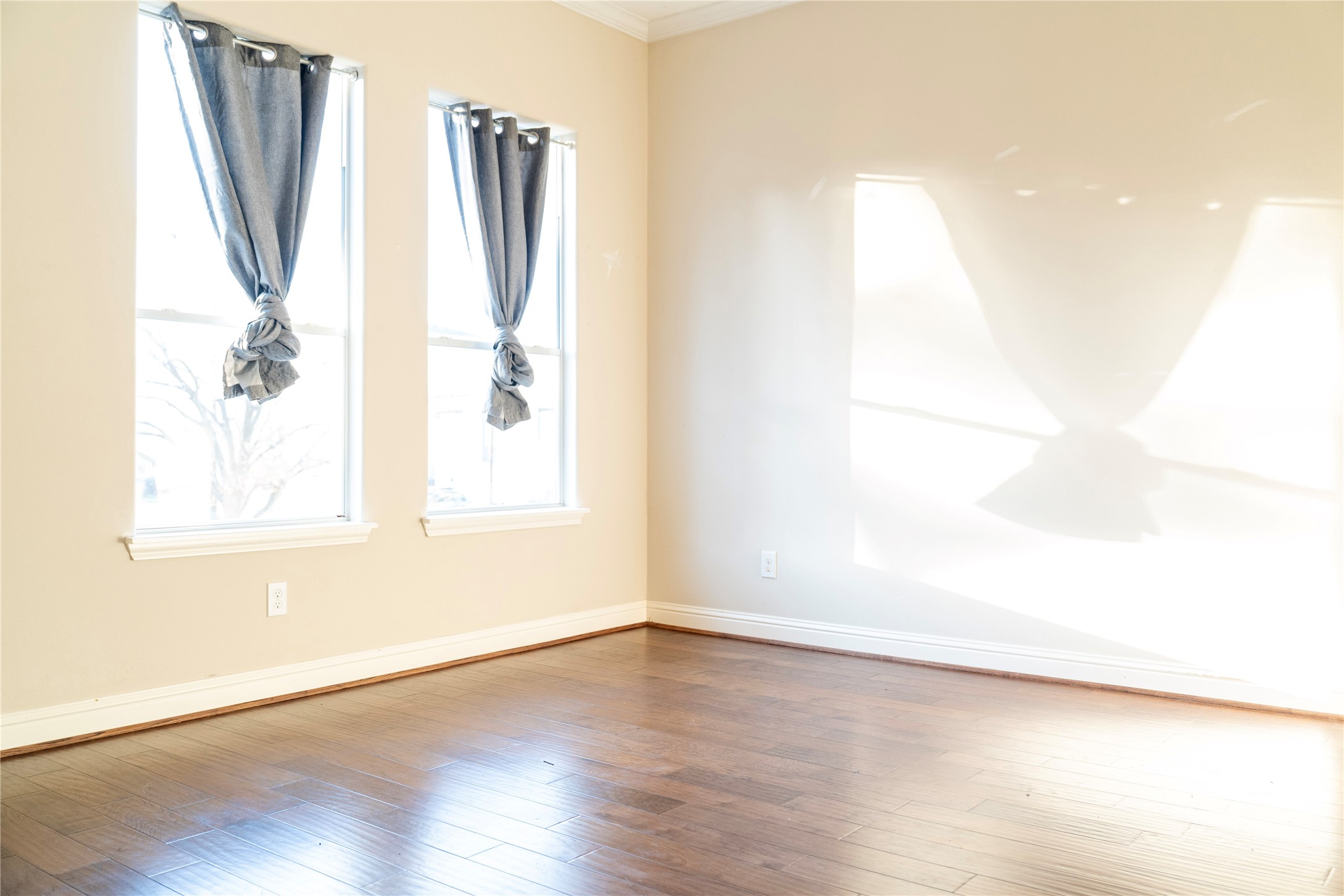 1419 Colorado Street Houston, TX 77007 - Photo 16 of 42 Bedroom 2