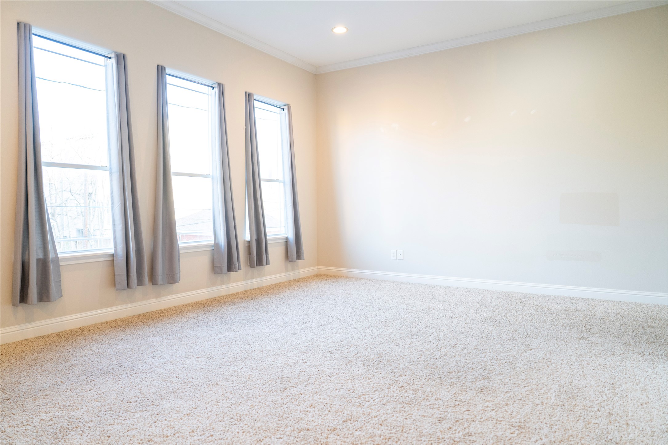 1419 Colorado Street Houston, TX 77007 - Photo 20 of 42 Primary bedroom