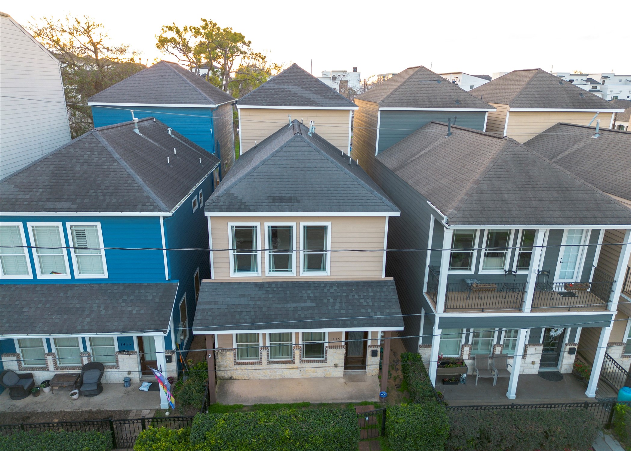 1419 Colorado Street Houston, TX 77007 - Photo 3 of 42