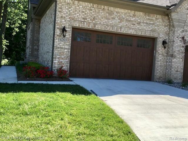 4203 Oak Arbor Crest Court, Unit 16 Rochester, MI 48306 - Photo 5 of 42