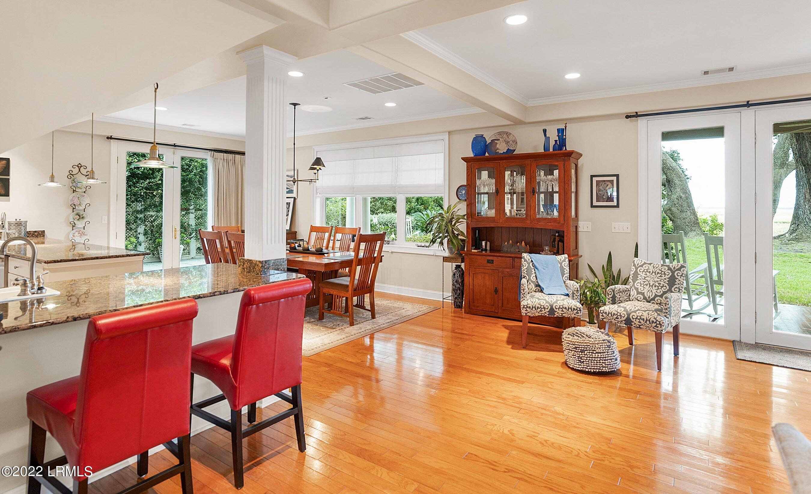 6818 State Rd S-7-718 Beaufort, SC 29906 - Photo 10 of 47 Great room