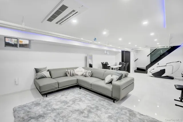 $569,000 | 219-06 67th Avenue, Unit 1 | Oakland Gardens