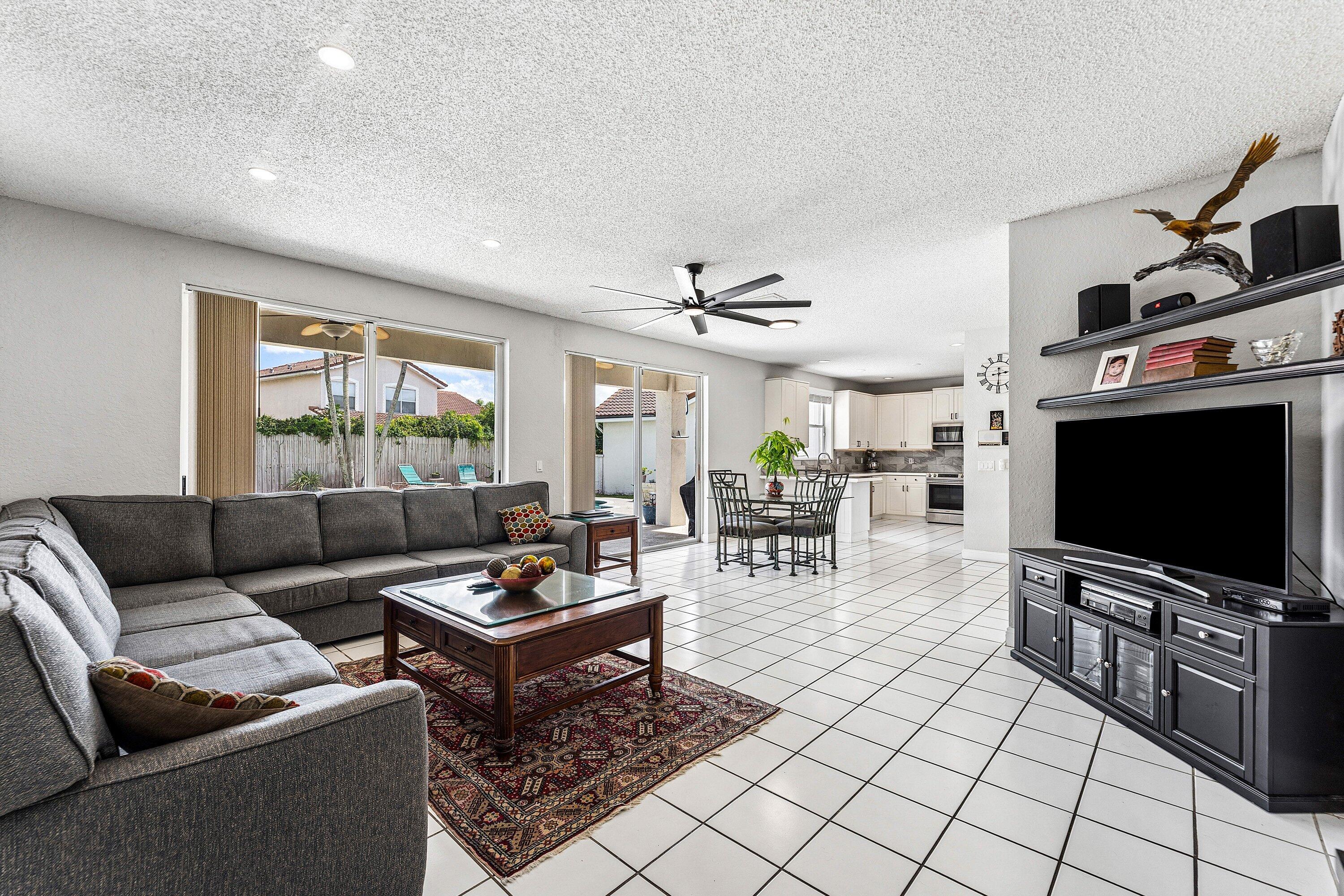 18250 Blue Lake Way Boca Raton, FL 33498 - Photo 10 of 50 Family room