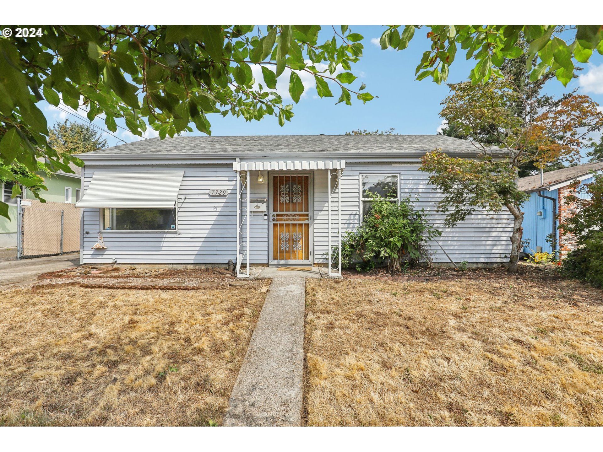 7729 Southeast Knight St  