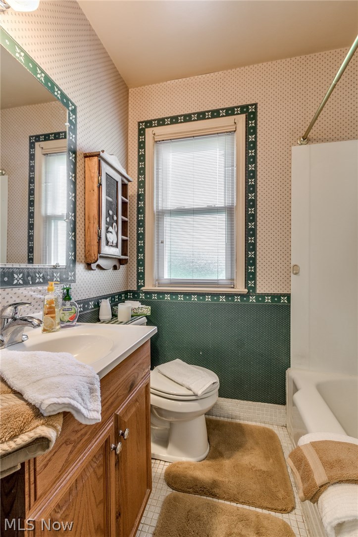1380 Cranover Road Cleveland, OH 44124 - Photo 11 of 25