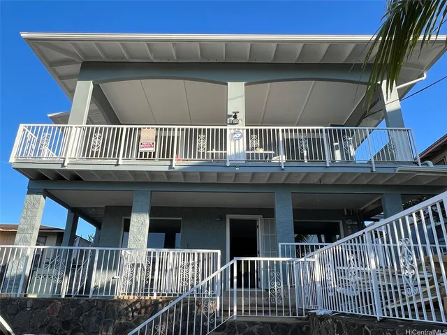 $3,600 | 4353 Likini Street, Unit UPSTAIRS, Honolulu, HI 96818