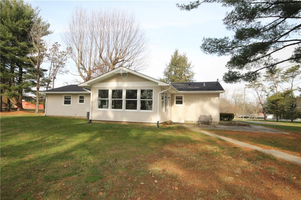 3295 West Carr Hill Road Columbus, IN 47201 - Photo 4 of 24 Gallery Image 4