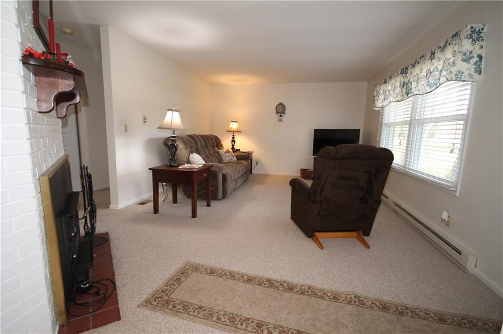 3295 West Carr Hill Road Columbus, IN 47201 - Photo 5 of 24 Gallery Image 5