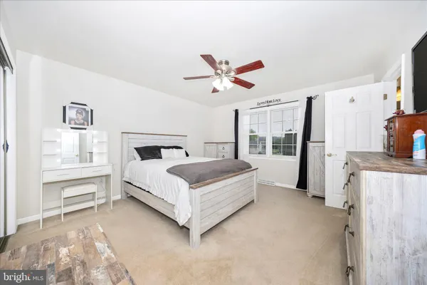 $489,900 | 235 Montclair Court, Hagerstown, MD 21742