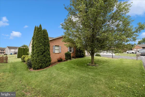 $489,900 | 235 Montclair Court, Hagerstown, MD 21742