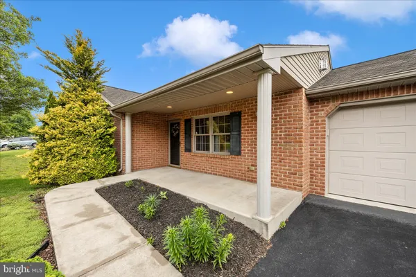 $489,900 | 235 Montclair Court, Hagerstown, MD 21742