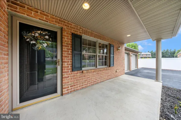 $489,900 | 235 Montclair Court, Hagerstown, MD 21742