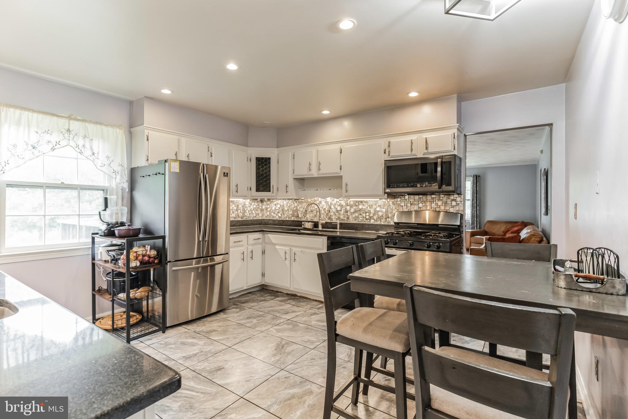 11500 Chantilly Lane Bowie, MD 20721 - Photo 17 of 39 Interior