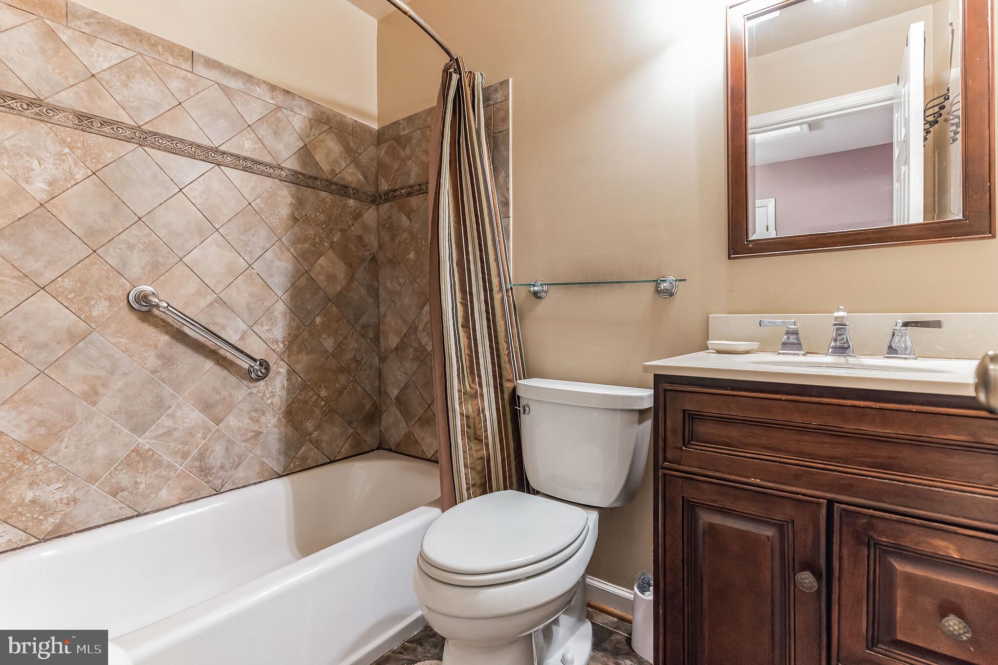 11500 Chantilly Lane Bowie, MD 20721 - Photo 26 of 39 Hall Bath