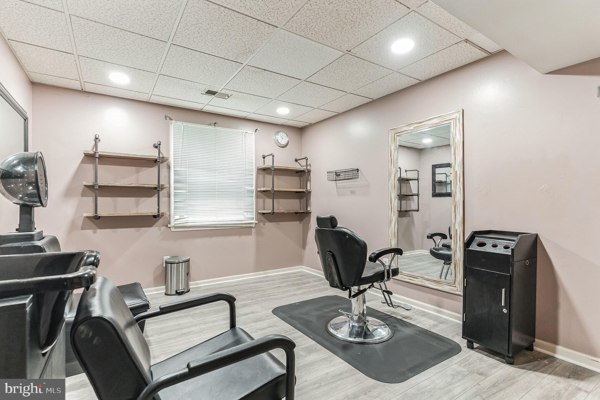11500 Chantilly Lane Bowie, MD 20721 - Photo 28 of 39 Salon