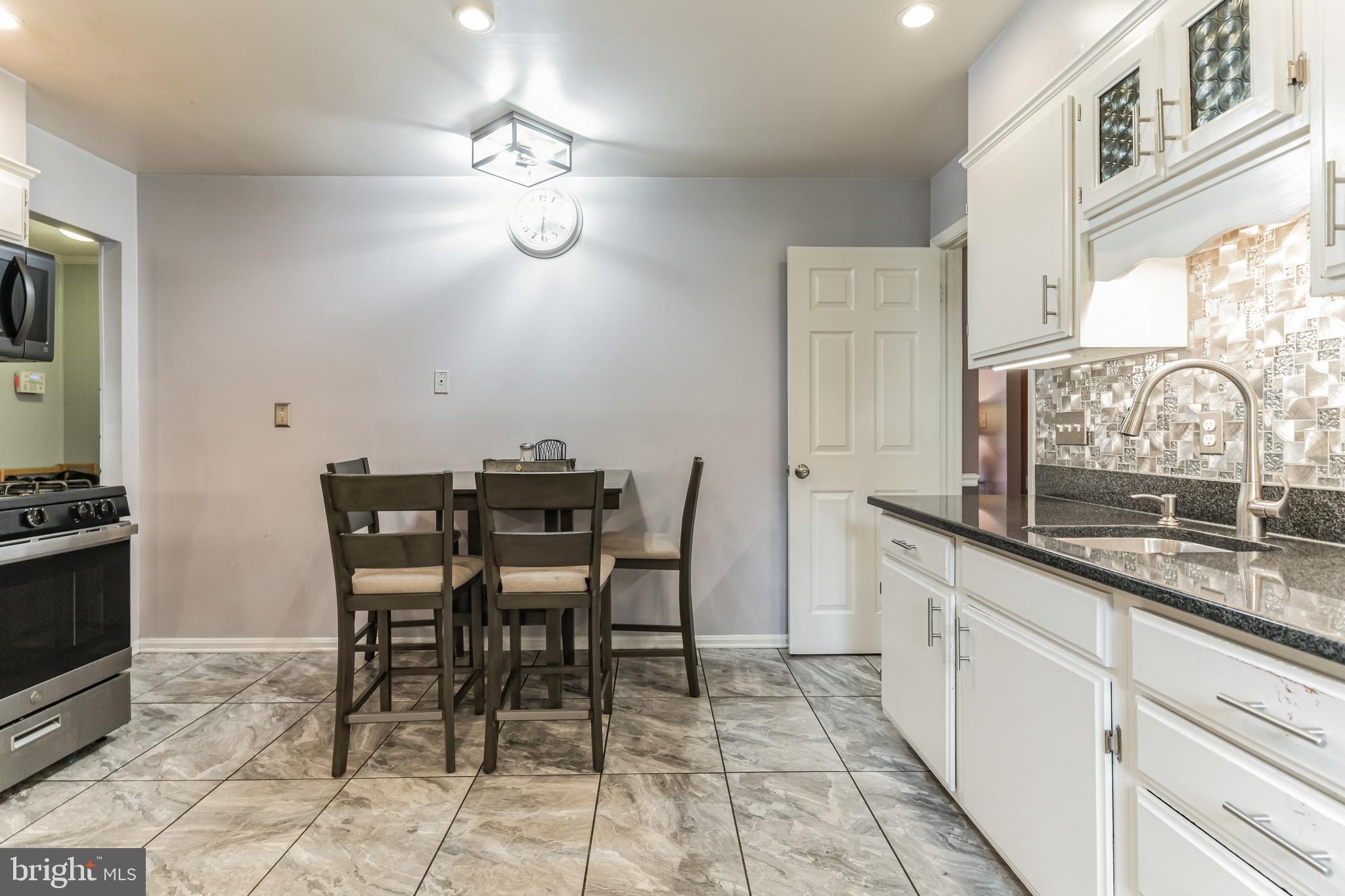 11500 Chantilly Lane Bowie, MD 20721 - Photo 10 of 39 Eat in Kitchen