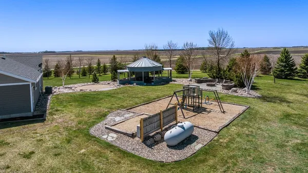 $575,000 | 17371 220th Street, Lucan, MN 56255