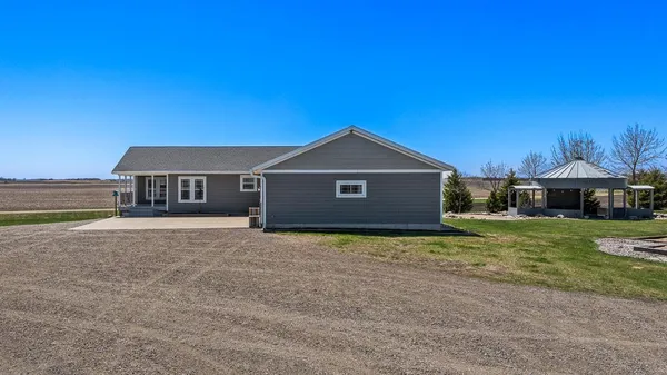 $575,000 | 17371 220th Street, Lucan, MN 56255