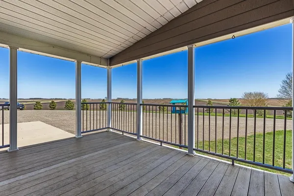$575,000 | 17371 220th Street, Lucan, MN 56255