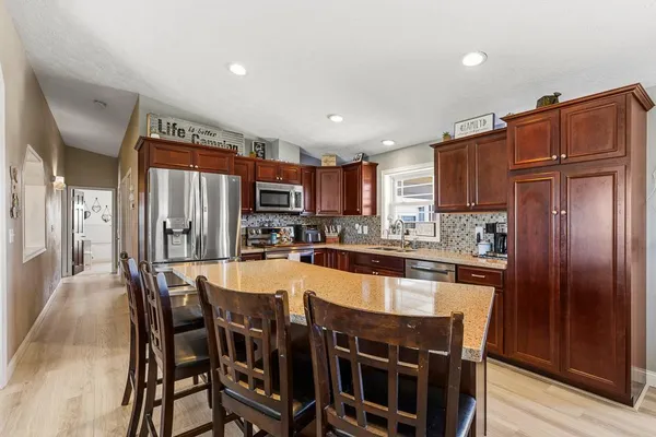 $575,000 | 17371 220th Street, Lucan, MN 56255