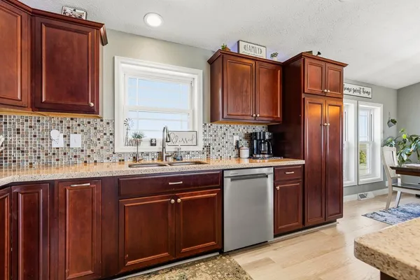 $575,000 | 17371 220th Street, Lucan, MN 56255