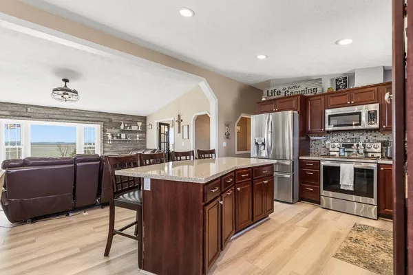 $575,000 | 17371 220th Street, Lucan, MN 56255