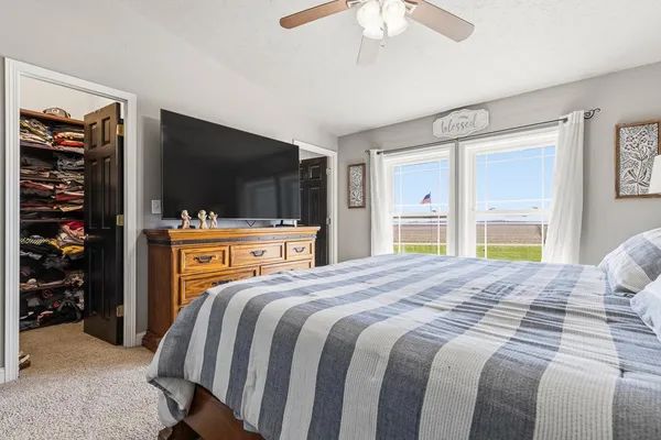 $575,000 | 17371 220th Street, Lucan, MN 56255