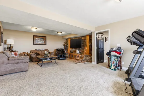 $575,000 | 17371 220th Street, Lucan, MN 56255