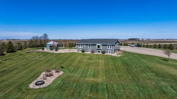 $575,000 | 17371 220th Street, Lucan, MN 56255