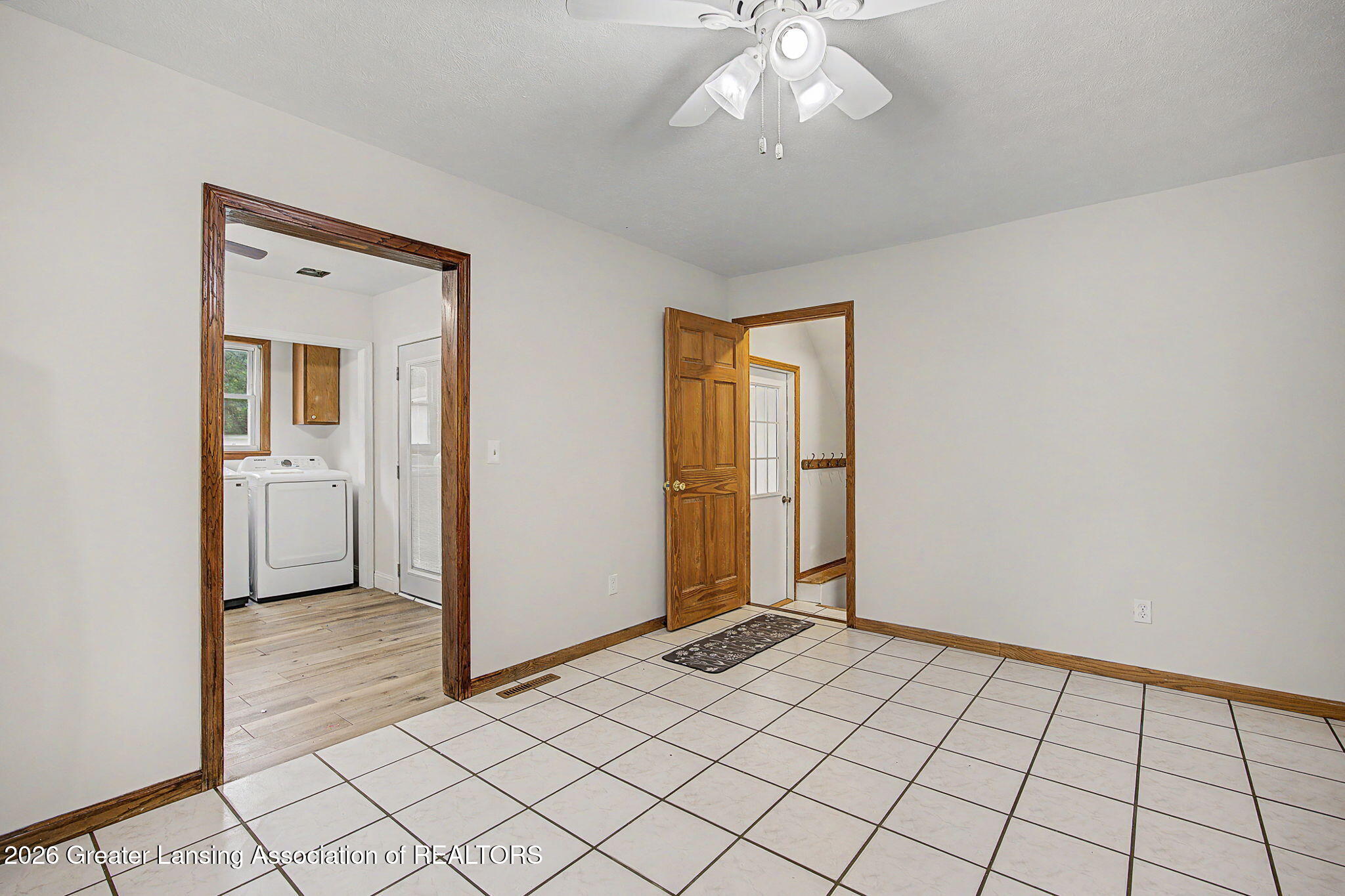 5427 Shepper Road Stockbridge, MI 49285 - Photo 17 of 30 Dining