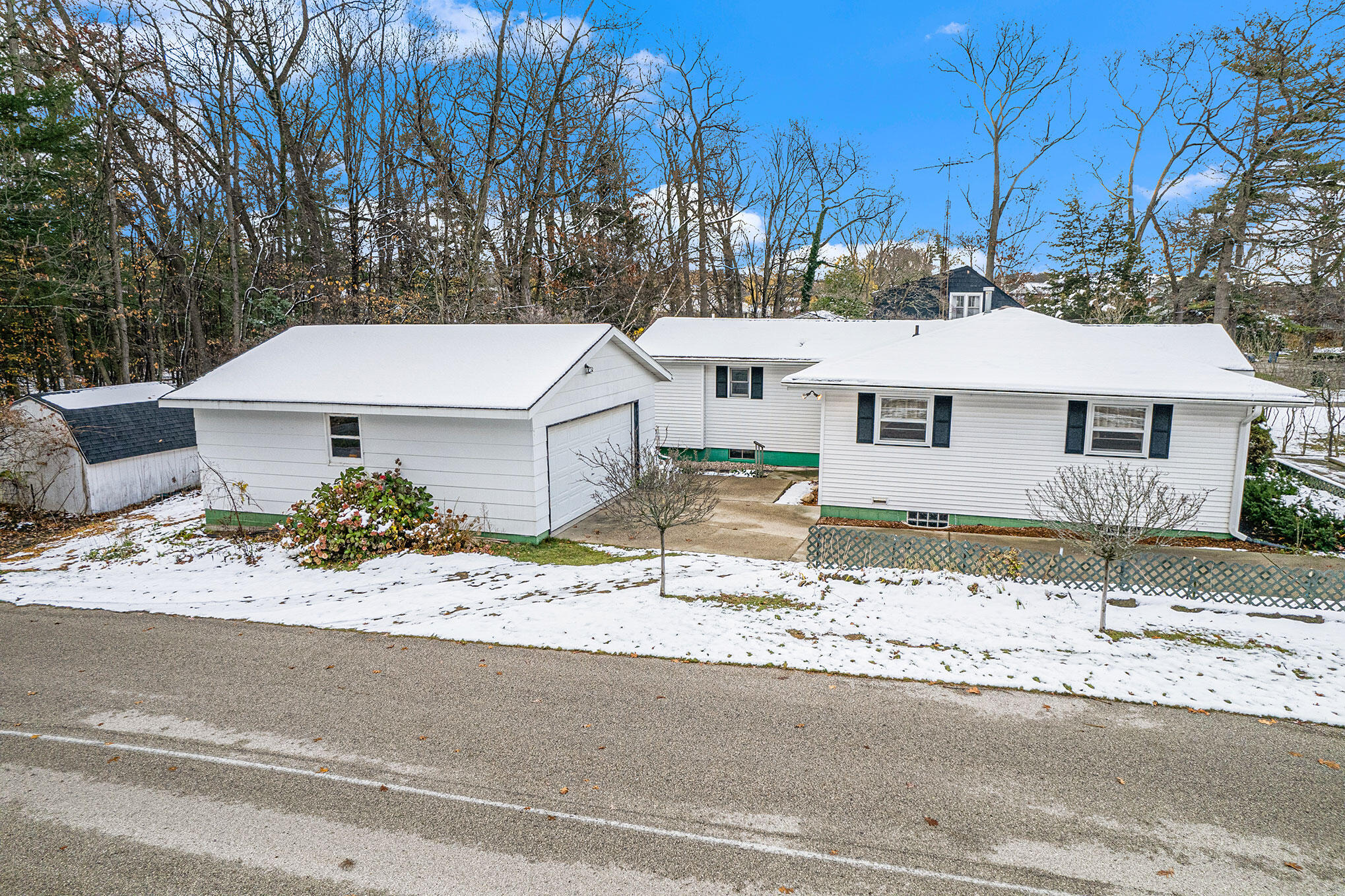 218 South Fruitport Road Spring Lake, MI 49456 - Photo 25 of 31 Aerial