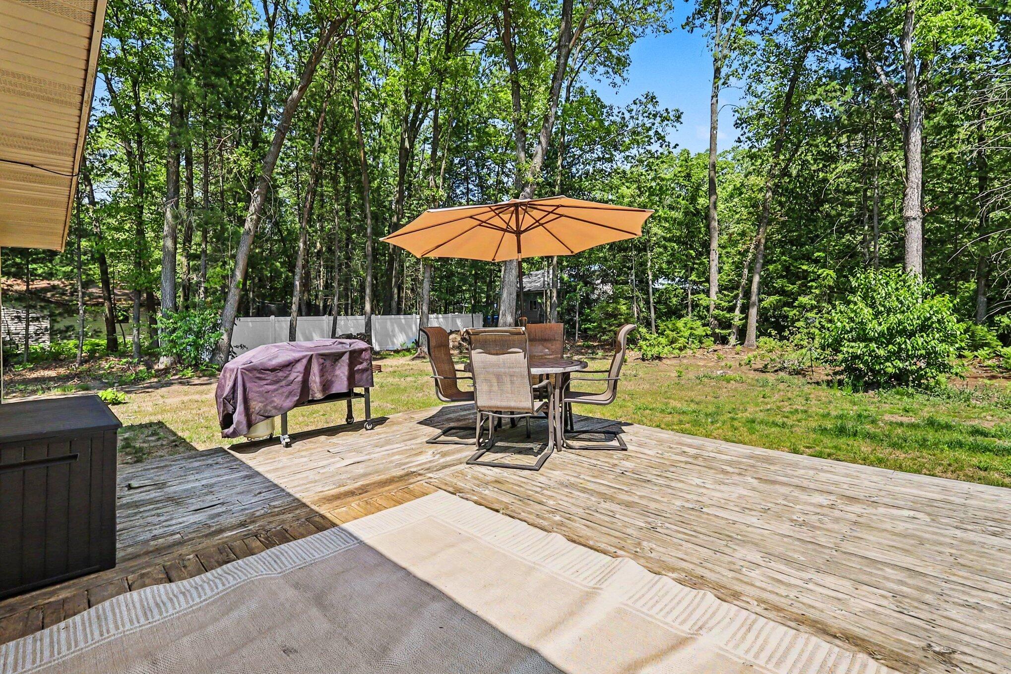 240 South Broton Road Muskegon, MI 49442 - Photo 20 of 25 023_file_8252