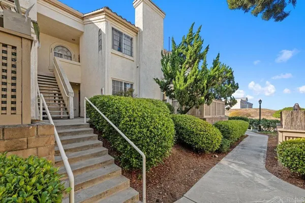$494,900 | 740 Breeze Hill Road, Unit 223, Vista, CA 92081
