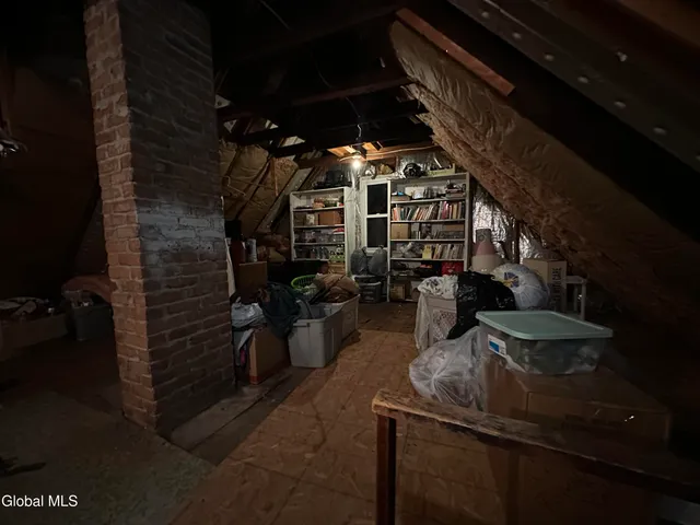 $215,000 | 9 Western Parkway, Schenectady, NY 12304