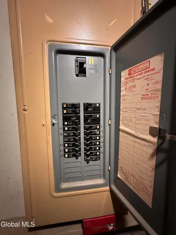 $215,000 | 9 Western Parkway, Schenectady, NY 12304