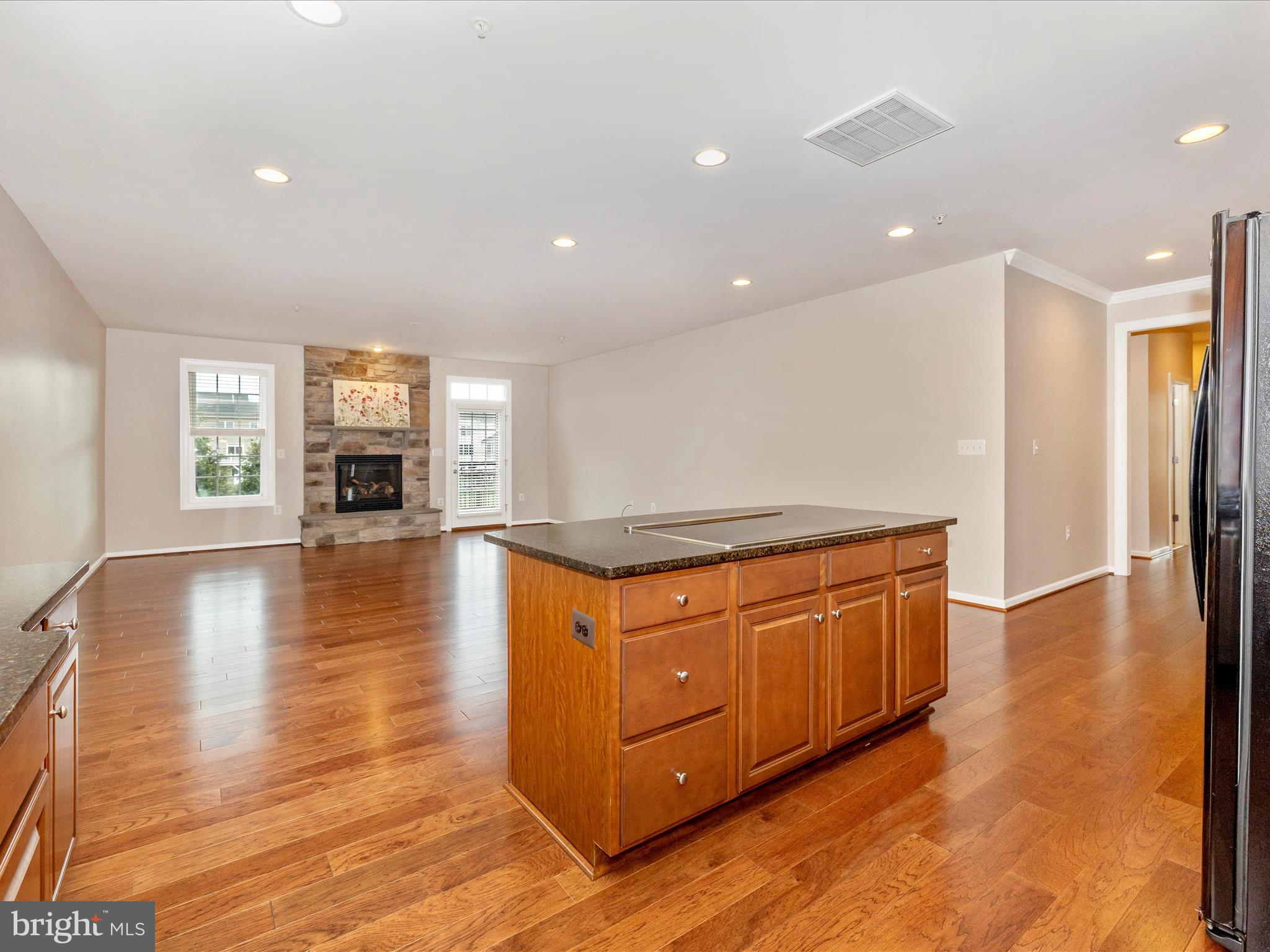 20209 Bupp Road Poolesville, MD 20837 - Photo 17 of 78 Kitchen