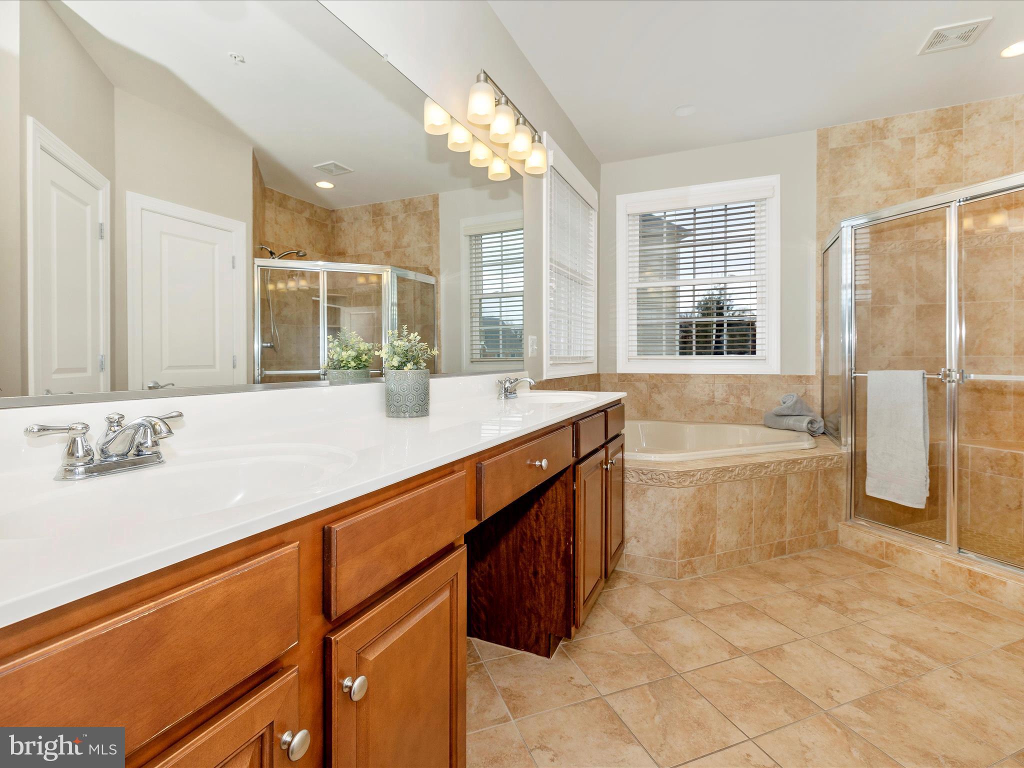 20209 Bupp Road Poolesville, MD 20837 - Photo 32 of 78 4 piece Primary Bathroom w/a Toilet & Linen Closet