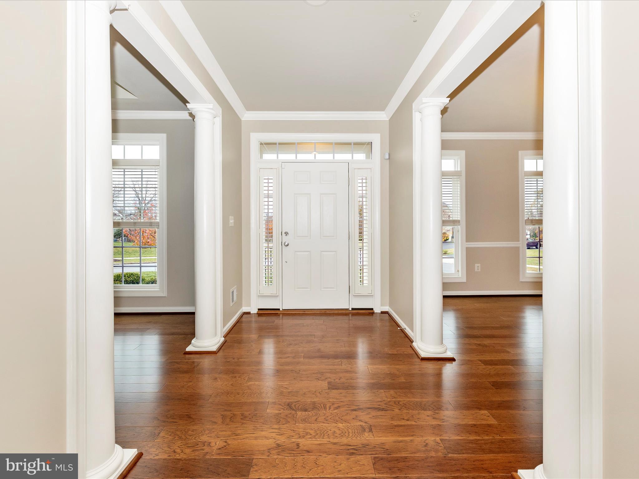 20209 Bupp Road Poolesville, MD 20837 - Photo 5 of 78 Foyer