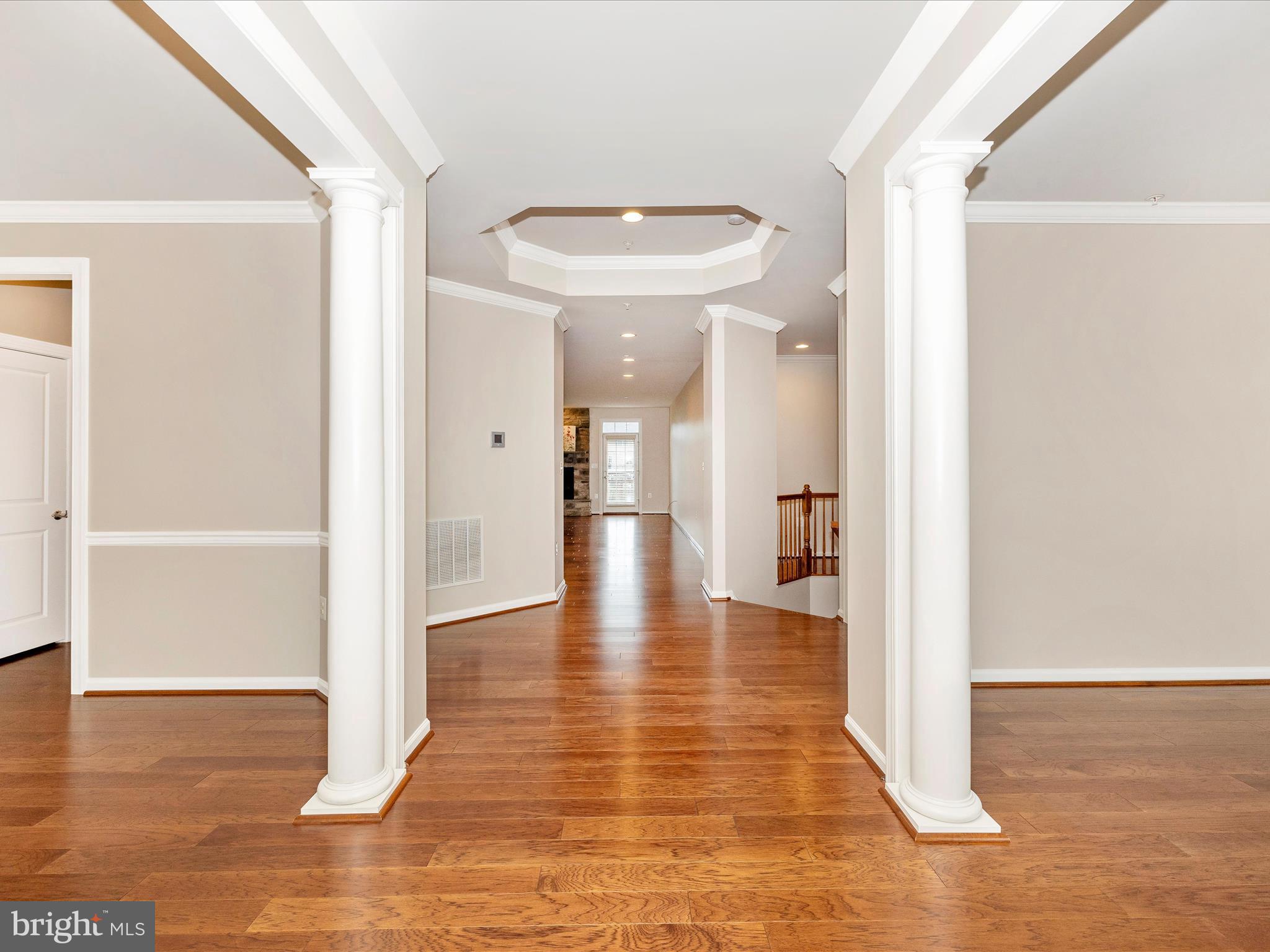 20209 Bupp Road Poolesville, MD 20837 - Photo 6 of 78 Foyer
