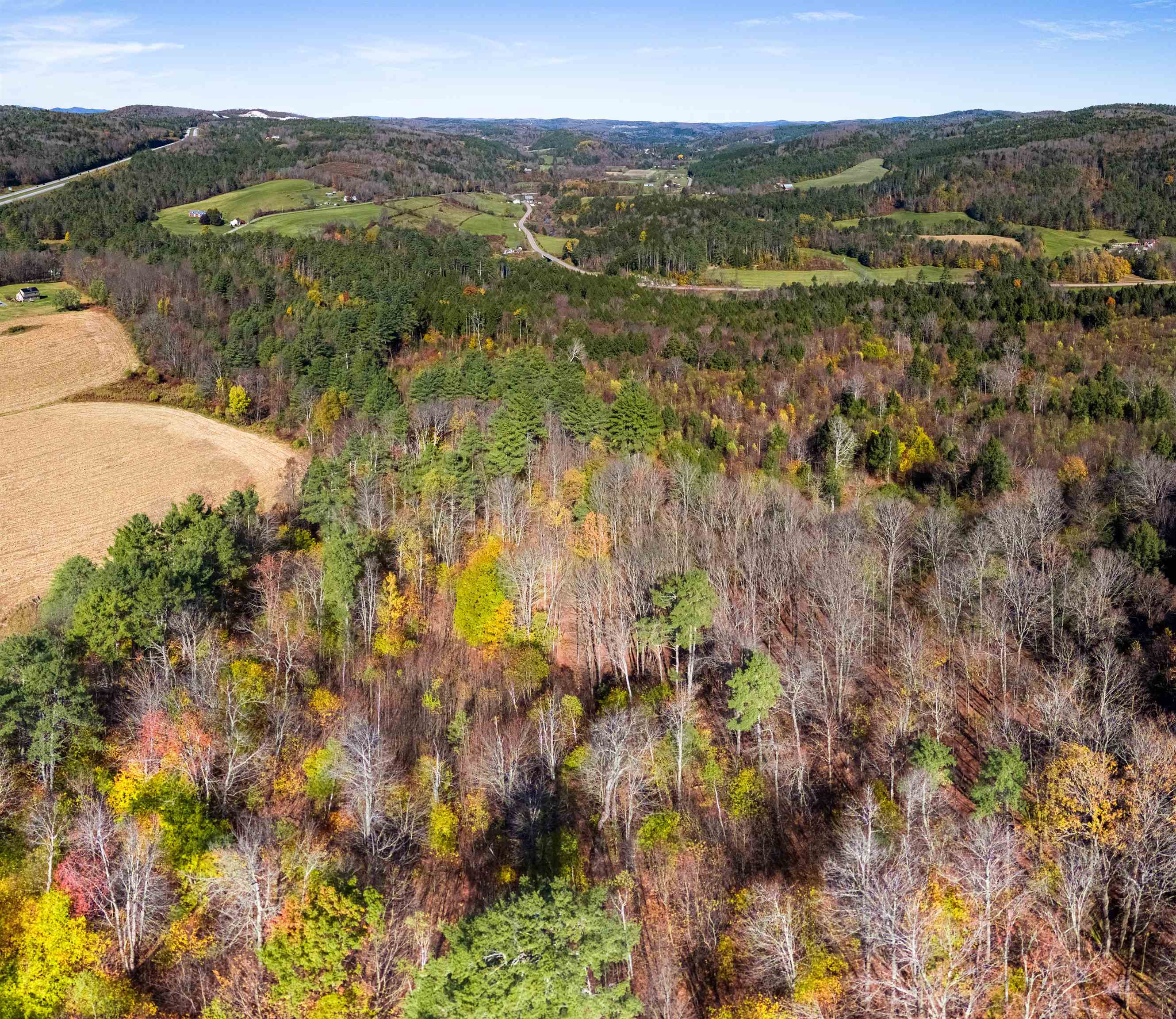 911 Waterman Road Royalton, VT 05068 - Photo 4 of 10